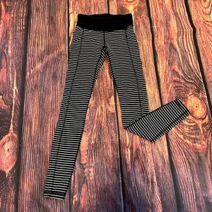 Lululemon size 4 black and white striped leggings
